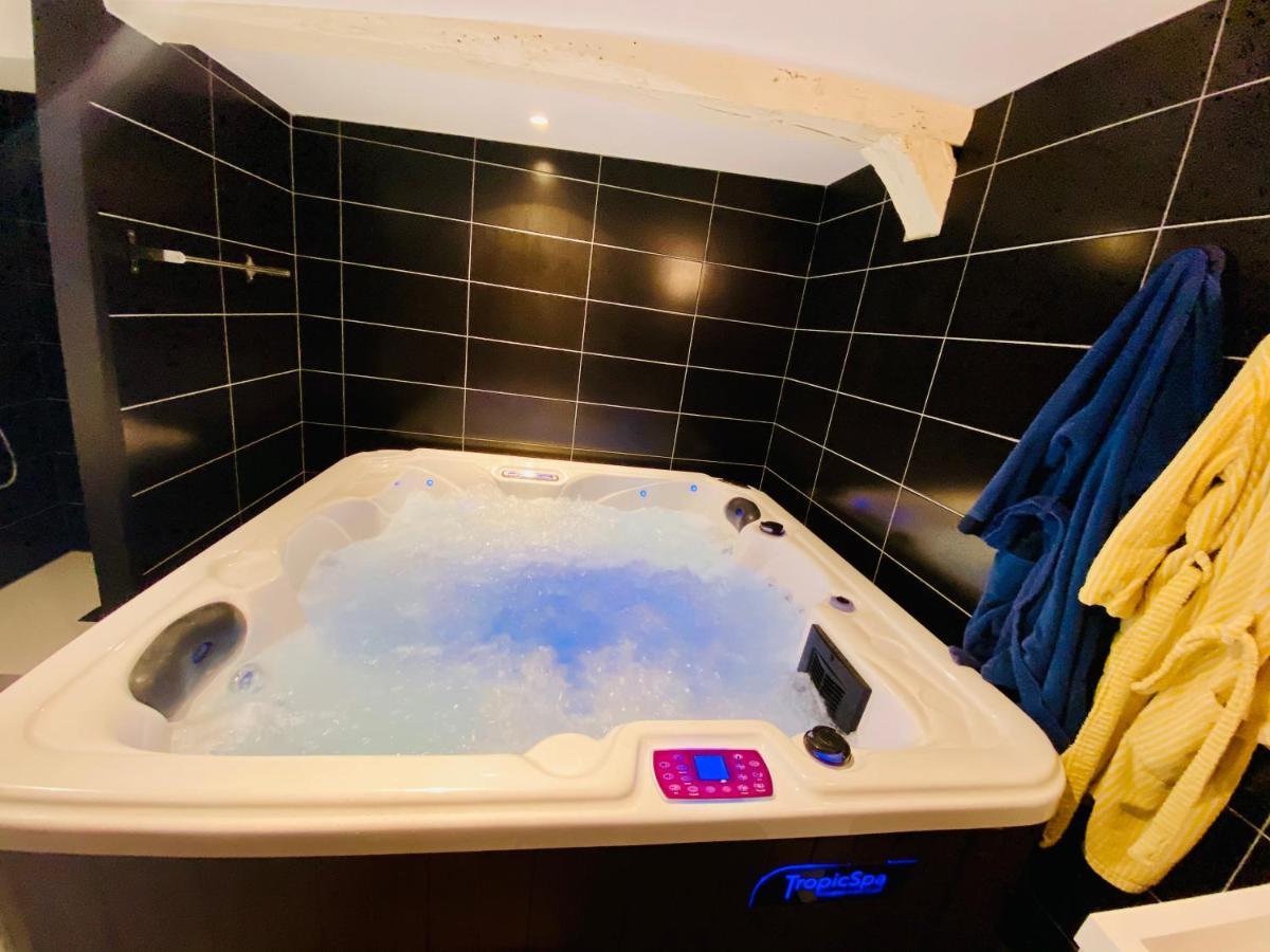ルーアンEscapade Romantique - Jacuzzi Et Parking Prive - 002アパートメント エクステリア 写真