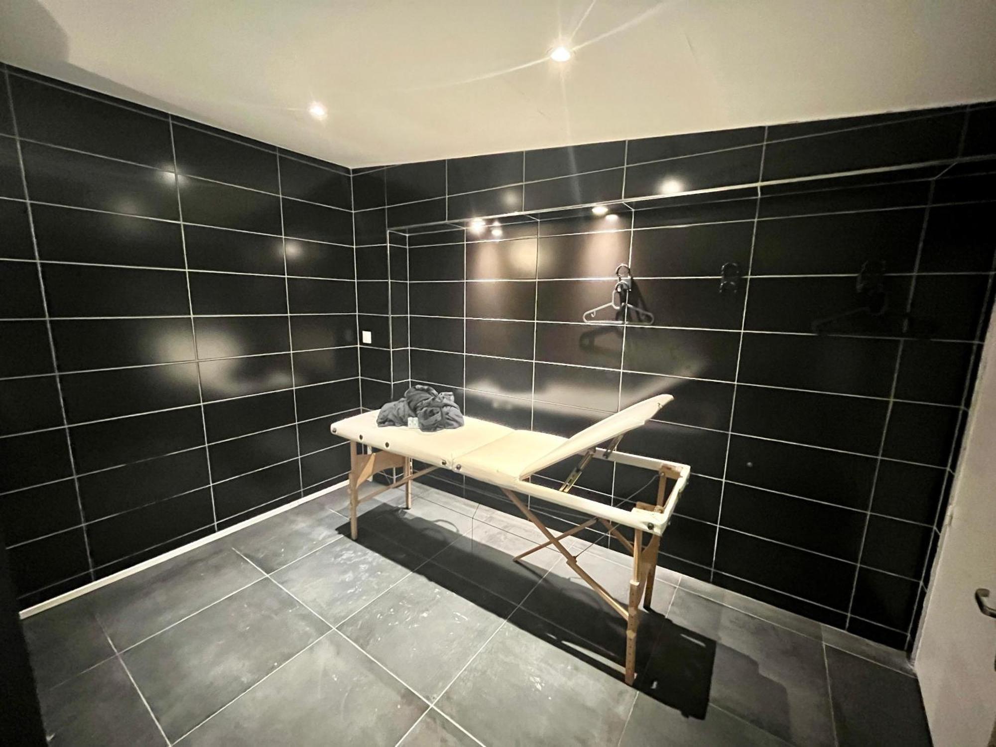 ルーアンEscapade Romantique - Jacuzzi Et Parking Prive - 002アパートメント エクステリア 写真